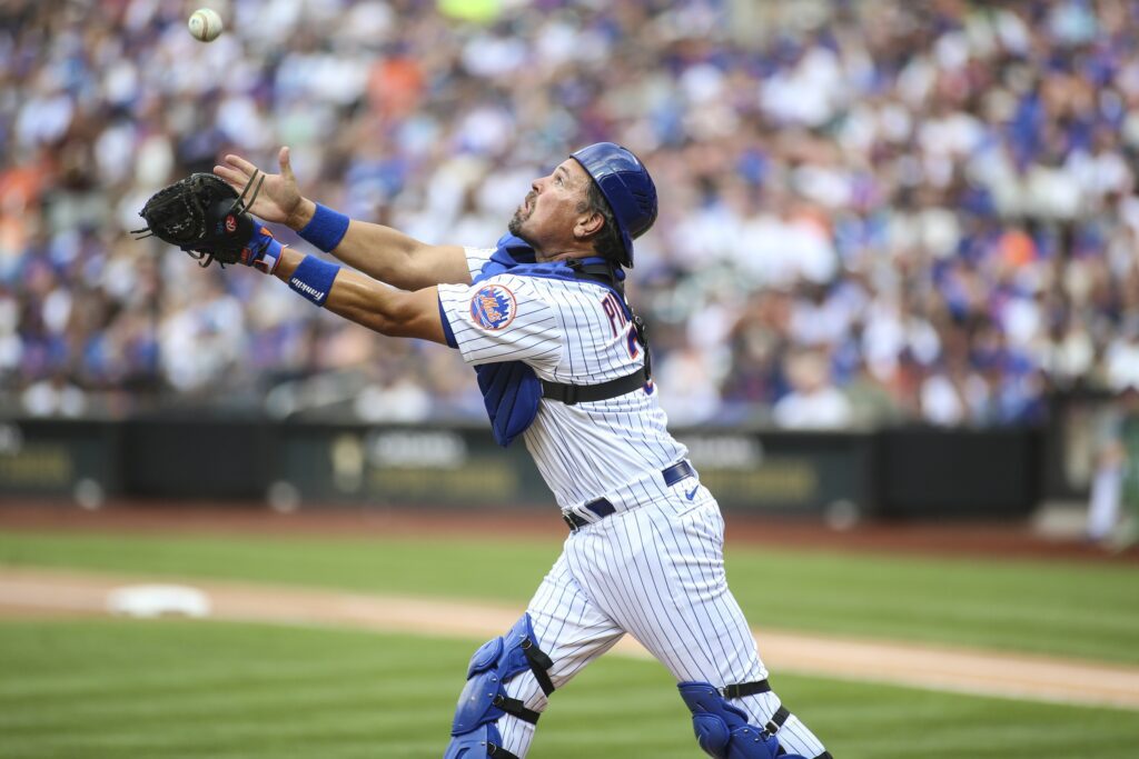 Mike Piazza comes in as the #11 catcher on our top catchers list of all-time.